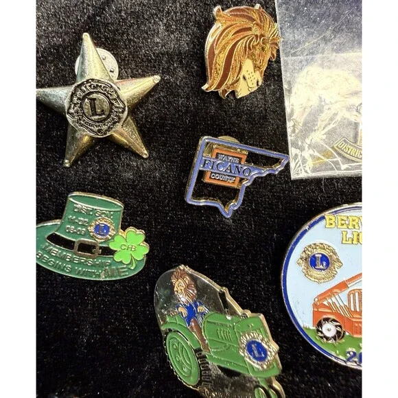 Vintage Lot of 23+ Lions Club Lapel Pins Miscellaneous From Various States - Picture 2 of 12